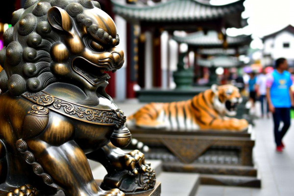 家居摆件禁忌:貔貅不能和什么摆在一起?忌与虎相冲