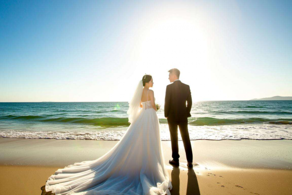 2026年海滩婚期推荐：阳光沙滩上的誓言