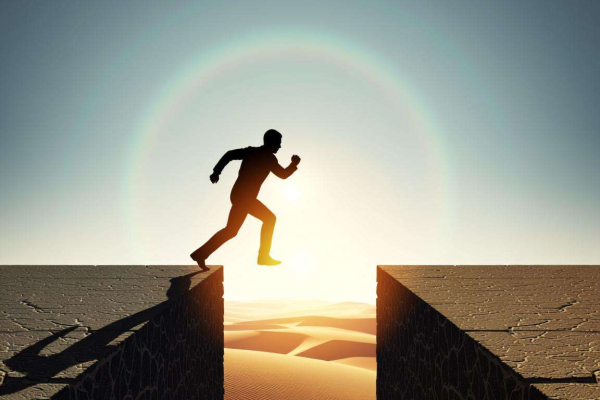 梦见一直奔跑却原地不动，暗示你正处于人生瓶颈期