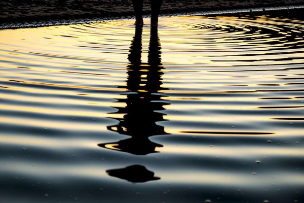 梦见发大水是什么意思：梦境背后隐藏的神秘寓意解析