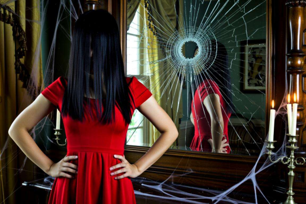 梦见红衣女鬼有何预兆？是灵异现象还是另有隐情？